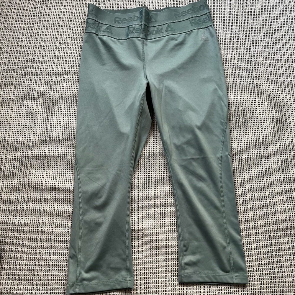 Green REEBOK Capri Workout Tights Size M